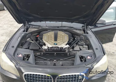 2010 BMW 750Li z USA, uszkodzony, nr VIN WBAKB8C54ACY63650